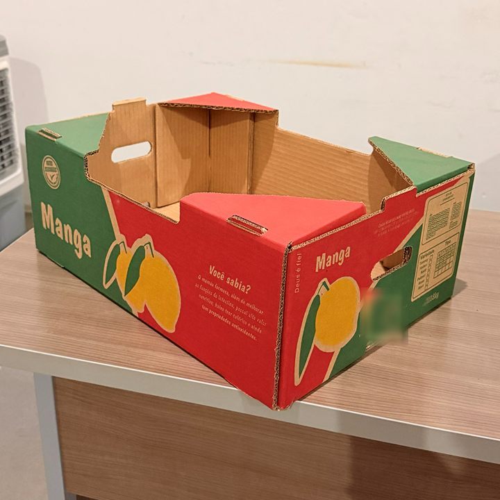 Caixa de papelão para manga, vermelha e verde